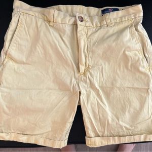 Vineyard vines yellow shorts